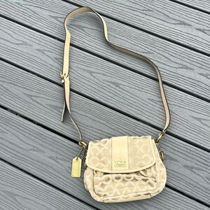 ☀️ Coach Monogramed Gold Crossbody